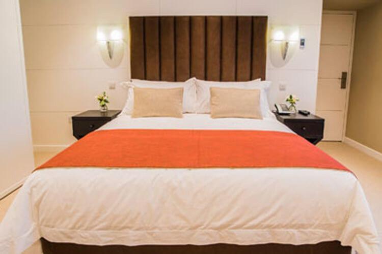 Cae Court Hotel Bridgend  Exteriör bild